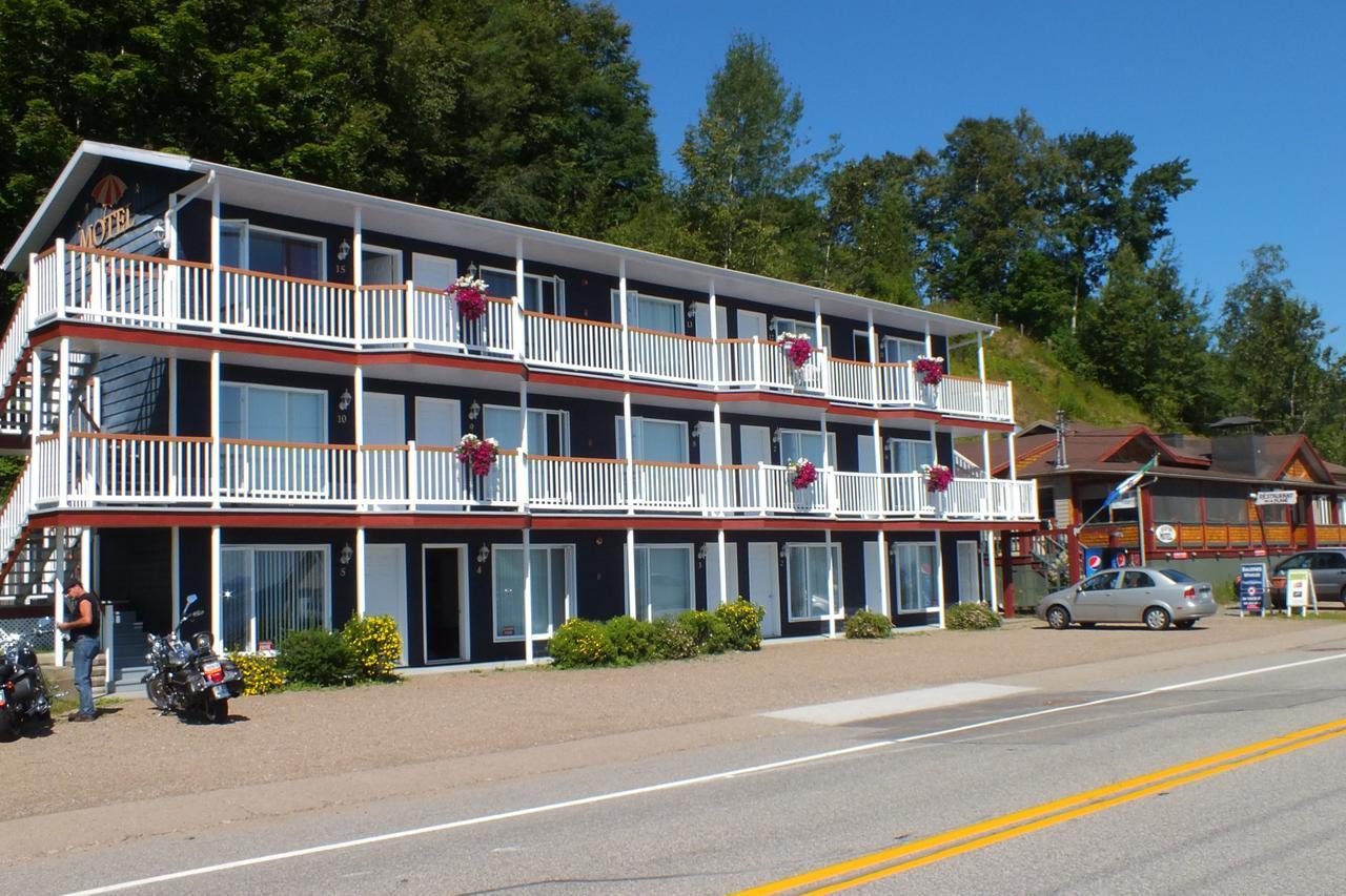 Restaurant Motel De La Plage Saint-Irénée المظهر الخارجي الصورة